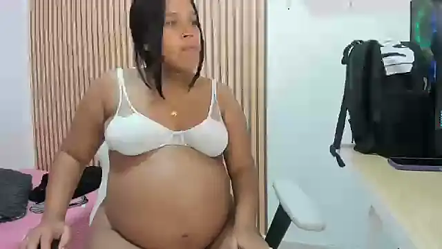 Snapshot of violetasexi_10 chatting on June 24, 2026, 1:32 pm violetasexi 10 online show from June 24, 2026, 1:32 pm