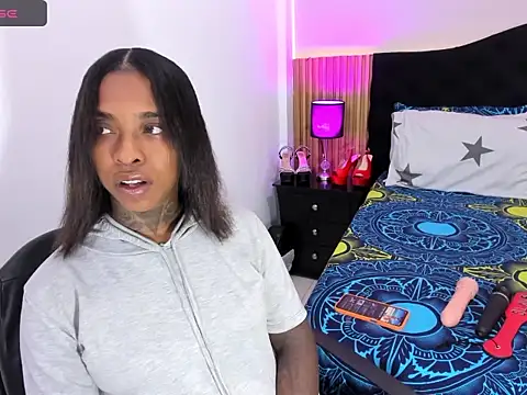 Pauline Fox online show from August 4, 2026, 2:27 am
