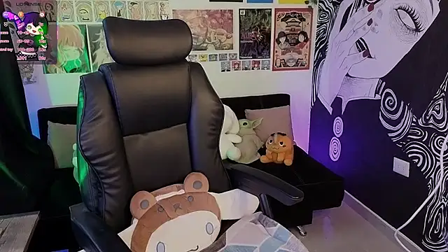 Yuhwan  online show from November 21, 2025, 5:45 pm