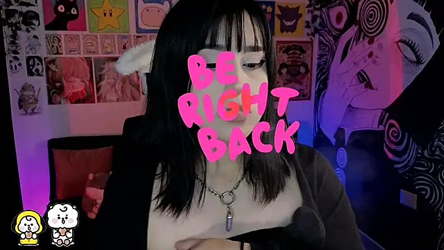 Yuhwan  online show from October 25, 2025, 10:43 pm