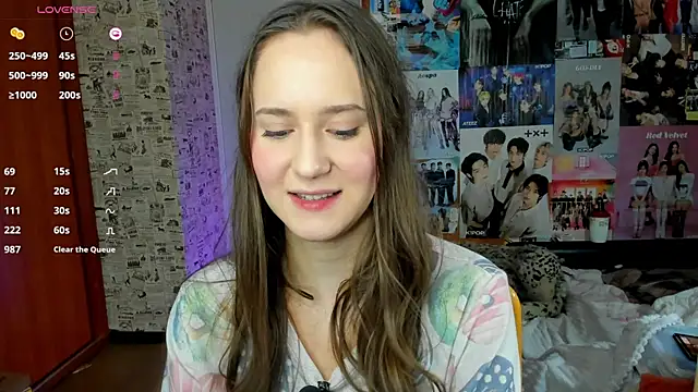 LucyRose3 online show from September 23, 2025, 4:47 pm