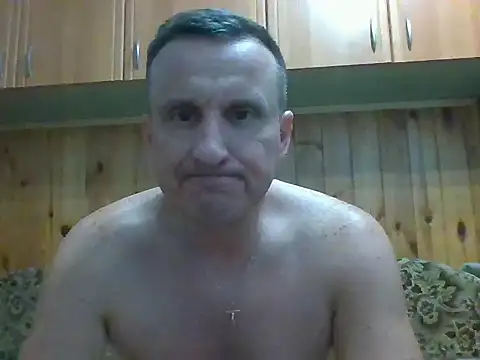 Maksymilian1 online show from November 5, 2025, 4:21 pm