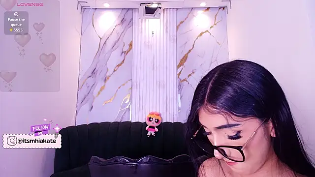 Snapshot of Mhiaa_Sweet chatting on March 20, 2026, 12:17 pm Mhiaa Sweet online show from March 20, 2026, 12:17 pm