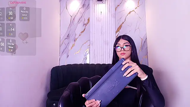 Snapshot of Mhiaa_Sweet chatting on February 28, 2026, 12:05 pm Mhiaa Sweet online show from February 28, 2026, 12:05 pm