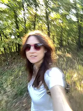 MommyGoddessL online show from October 1, 2025, 2:21 pm