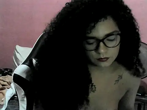 Cachinhospreto online show from June 20, 2026, 9:42 pm