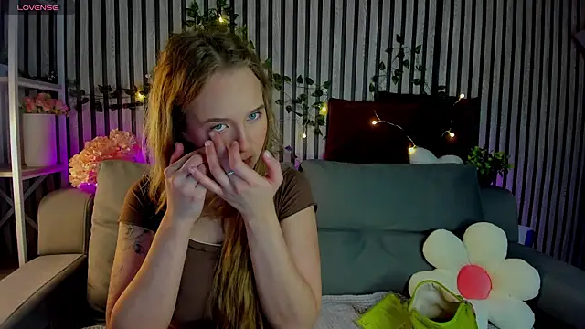 Casey Sweeet online show from March 10, 2026, 1:09 am