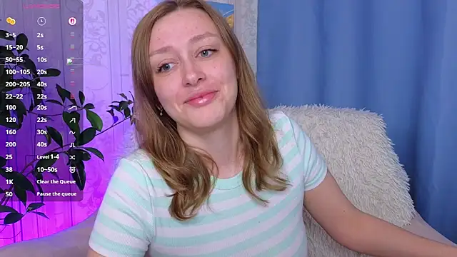 evashiny  online show from May 8, 2026, 2:59 am