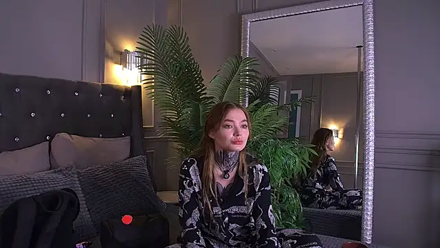 AriWild online show from May 13, 2026, 4:41 am
