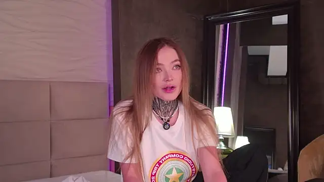 Snapshot of AriWild chatting on March 27, 2026, 5:16 am AriWild online show from March 27, 2026, 5:16 am