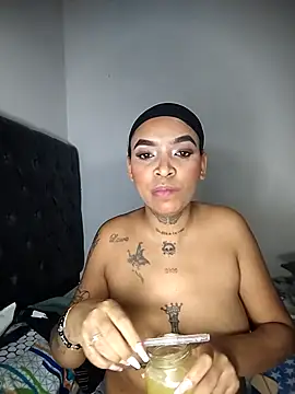 Vale Nikol21 online show from November 26, 2025, 3:06 am