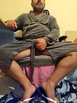 Snapshot of Nesch82 chatting on March 21, 2026, 5:39 pm Nesch82 online show from March 21, 2026, 5:39 pm