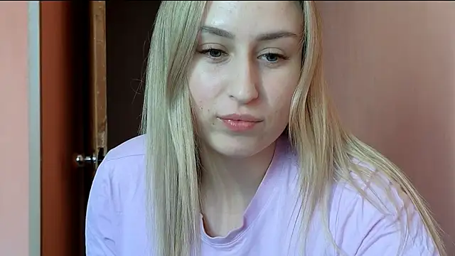 Snapshot of KassandraTress chatting on March 30, 2026, 3:02 pm KassandraTress online show from March 30, 2026, 3:02 pm