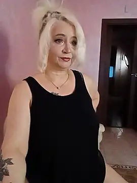 Snapshot of SquirtMilf00 chatting on June 10, 2026, 3:08 am SquirtMilf00 online show from June 10, 2026, 3:08 am