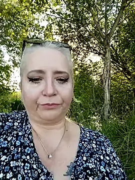 Snapshot of SquirtMilf00 chatting on June 21, 2026, 4:02 pm SquirtMilf00 online show from June 21, 2026, 4:02 pm