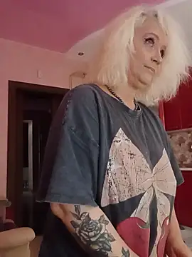 SquirtMilf00 online show from September 23, 2025, 1:56 am