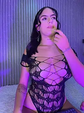 SOPHICOLLINS online show from July 18, 2026, 11:08 am