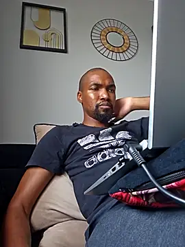 mojaymort online show from September 29, 2025, 9:27 am