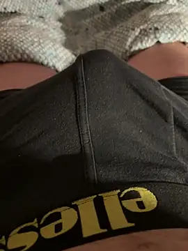 Snapshot of mrwit chatting on February 12, 2026, 9:03 pm mrwit online show from February 12, 2026, 9:03 pm