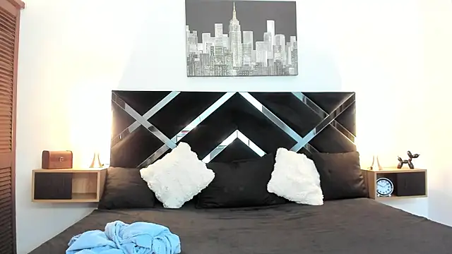 nextboywell1 online show from May 8, 2026, 3:10 am