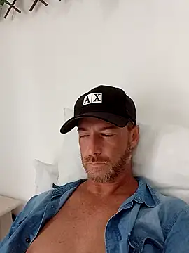 Snapshot of Loiroatv36 chatting on February 9, 2026, 3:54 pm Loiroatv36 online show from February 9, 2026, 3:54 pm