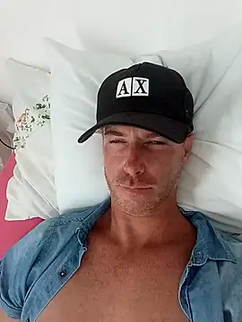 Snapshot of Loiroatv36 chatting on February 11, 2026, 9:03 pm Loiroatv36 online show from February 11, 2026, 9:03 pm