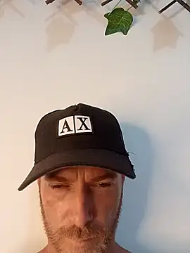 Snapshot of Loiroatv36 chatting on March 15, 2026, 10:39 pm Loiroatv36 online show from March 15, 2026, 10:39 pm