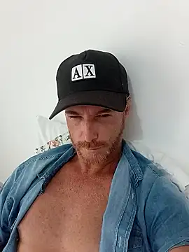 Snapshot of Loiroatv36 chatting on February 23, 2026, 5:24 pm Loiroatv36 online show from February 23, 2026, 5:24 pm