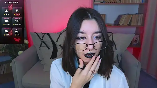 Mistress  Marcelline online show from September 10, 2025, 9:41 am