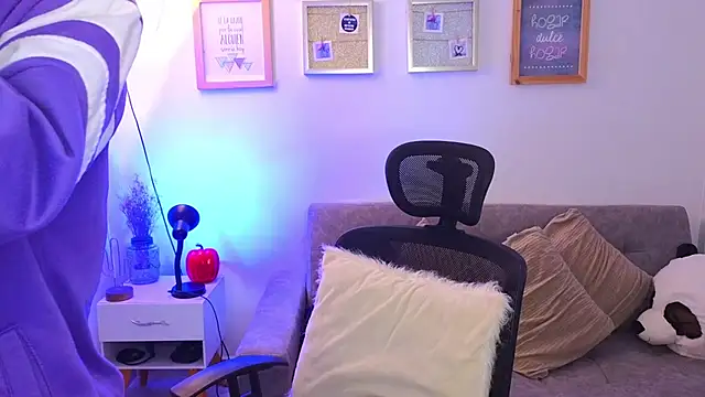 yulian vasquez online show from November 7, 2025, 12:21 pm