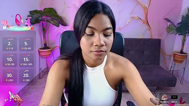 sharlottxl online show from September 25, 2025, 1:33 am