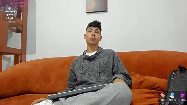 LoganTwink18 online show from October 22, 2025, 10:58 am