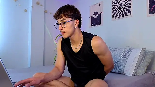 LatinReall online show from September 10, 2025, 9:03 pm