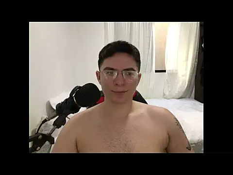 MatheusYoko online show from May 27, 2026, 7:54 pm