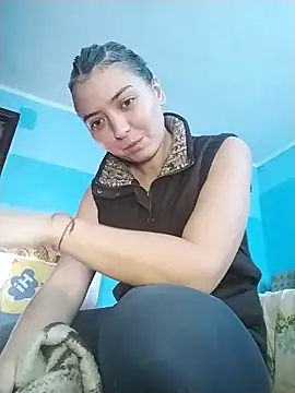 Viktoriia27 online show from November 25, 2025, 10:59 am