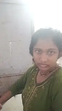 Guriya0076 online show from May 13, 2026, 12:45 pm