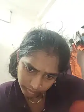 Snapshot of Guriya0076 chatting on July 8, 2026, 10:32 pm Guriya0076 online show from July 8, 2026, 10:32 pm