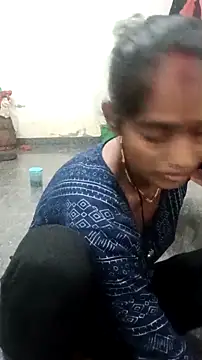 Guriya0076 online show from October 26, 2025, 12:27 pm