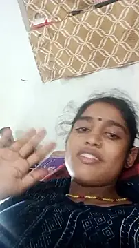 Guriya0076 online show from October 31, 2025, 4:58 pm