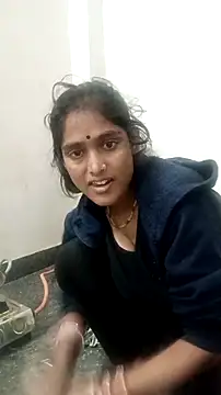 Guriya0076 online show from November 18, 2025, 4:05 am