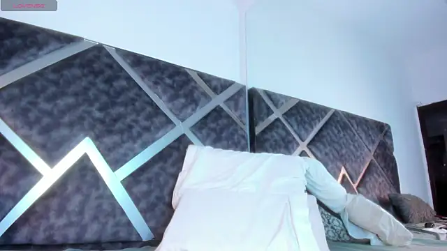 MelanyVegas online show from February 24, 2026, 9:21 am