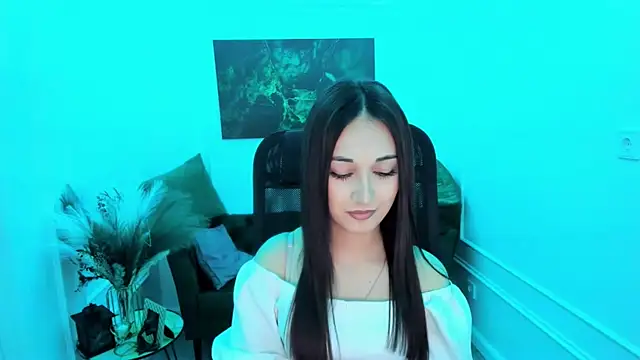 ElviraWesdety online show from March 13, 2026, 4:28 am