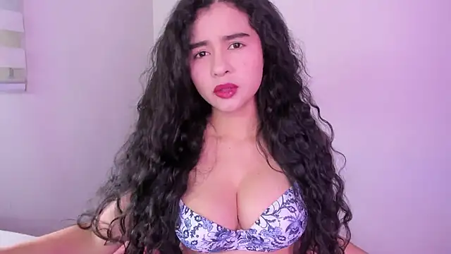 Arianna Jannes online show from June 24, 2026, 6:17 pm