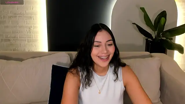 Snapshot of AmbarJames_ chatting on June 28, 2026, 12:22 pm AmbarJames online show from June 28, 2026, 12:22 pm