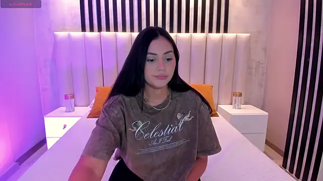 AmbarJames  online show from February 11, 2026, 12:38 pm