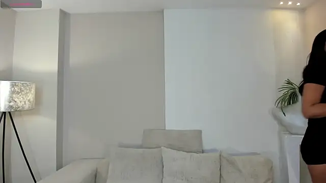 Snapshot of AmbarJames_ chatting on July 4, 2026, 11:38 am AmbarJames online show from July 4, 2026, 11:38 am