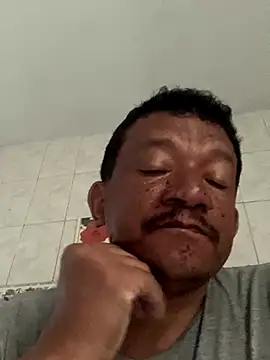 Snapshot of PIROCAGG21 chatting on October 15, 2025, 9:17 am PIROCAGG21 online show from October 15, 2025, 9:17 am