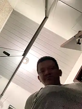 Snapshot of PIROCAGG21 chatting on October 13, 2025, 9:27 pm PIROCAGG21 online show from October 13, 2025, 9:27 pm