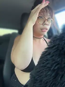 moan4mona online show from July 6, 2026, 1:34 am