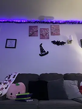 moan4mona online show from October 16, 2025, 3:26 am